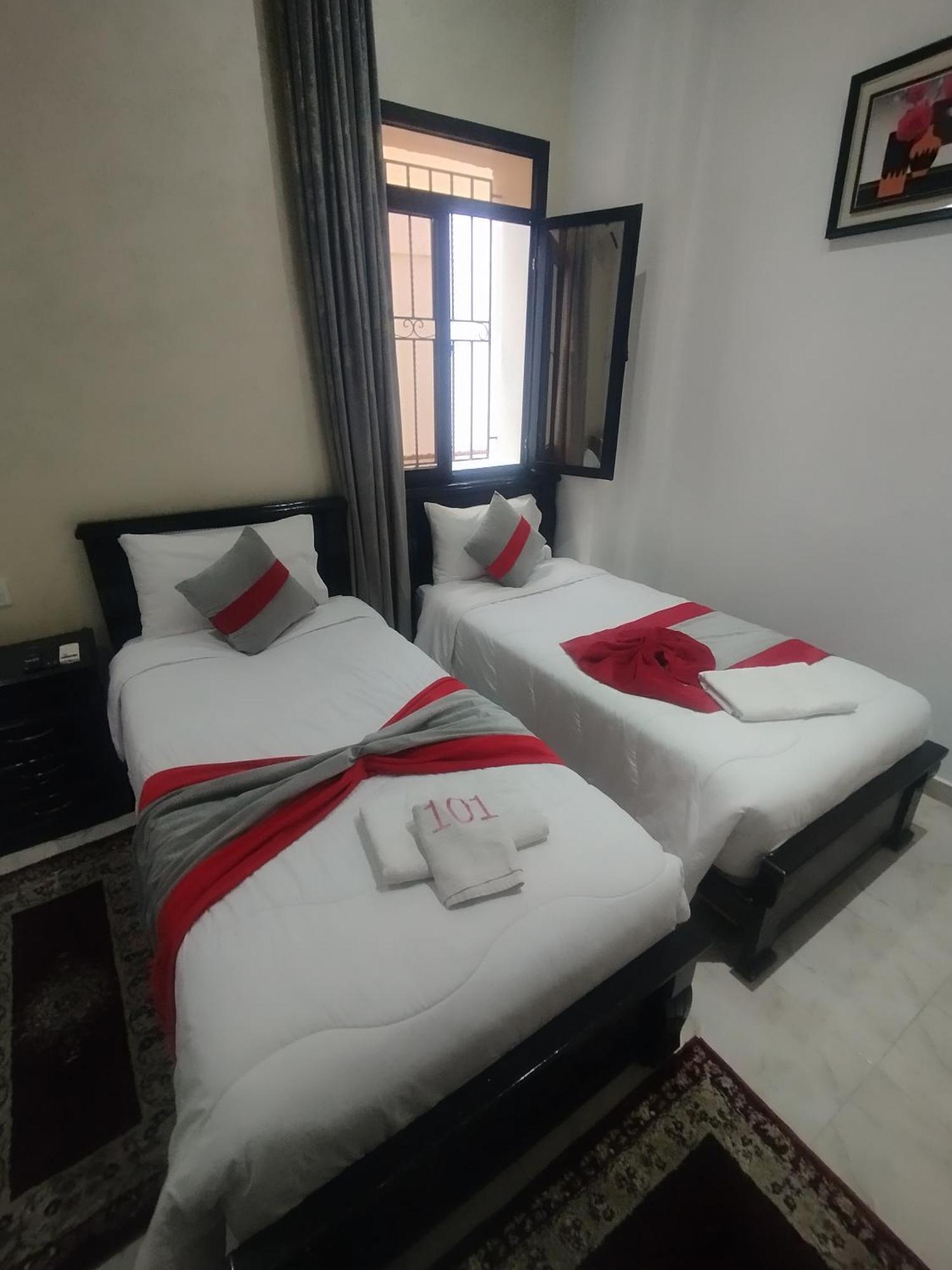 Hotel Biarritz Tanger Luaran gambar